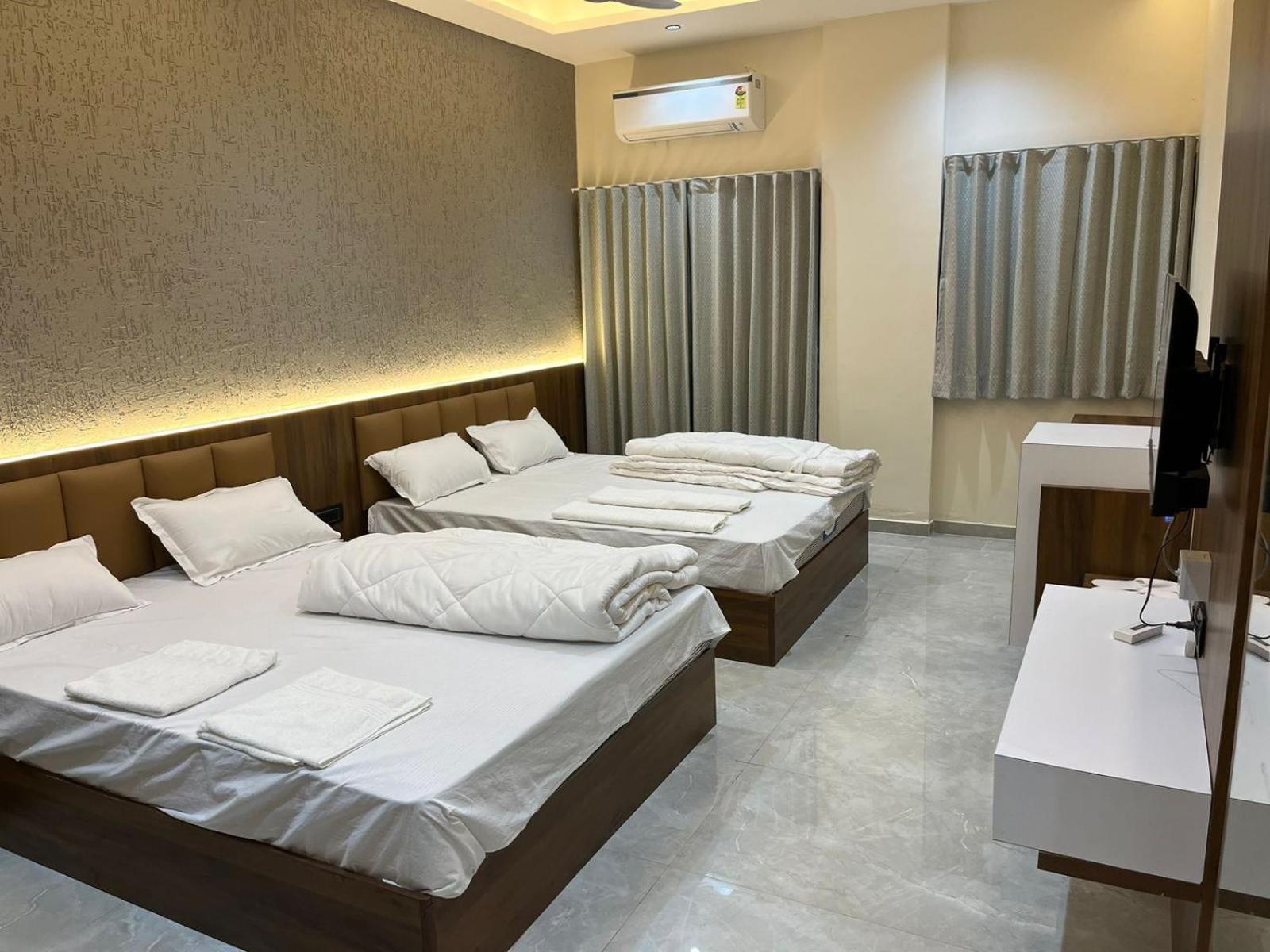Hotel The Grand Khodiyar Visnagar Exterior foto